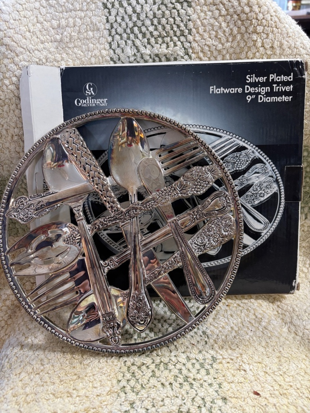 Godinger Silver-Plated Flatware Motif Trivet – Shiny Silver